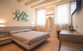 Maison Calcirelli Rooms